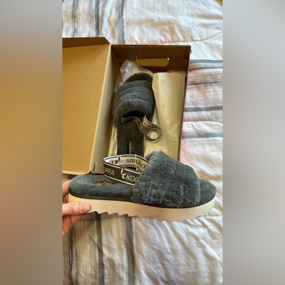 Size 8. New in box.
